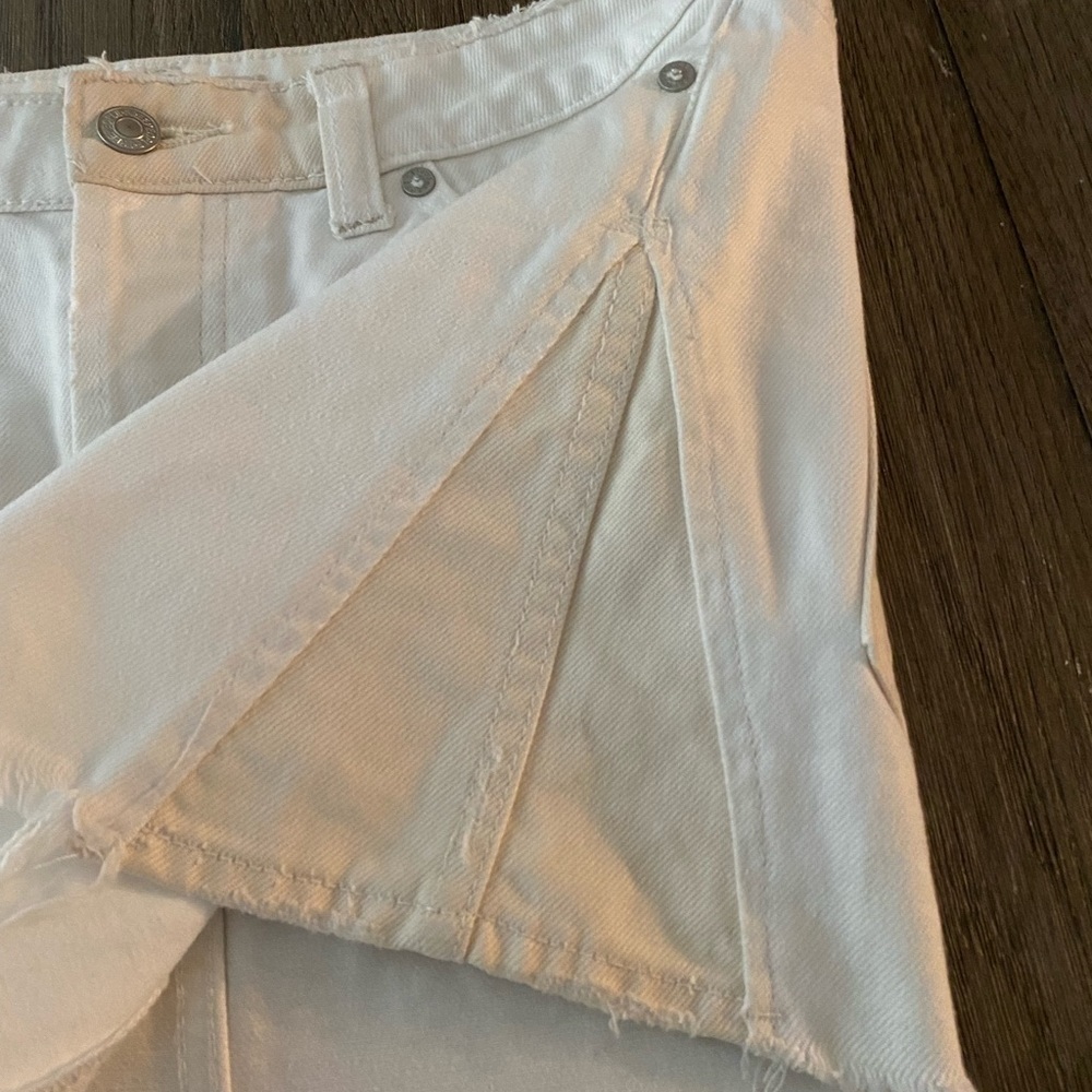 Free People Ivory Denim Mini Skirt. Sz 28 - Picture 11 of 13